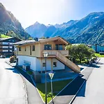 Patricia - Summercard Included 15 Until End Of October 3* Kaprun